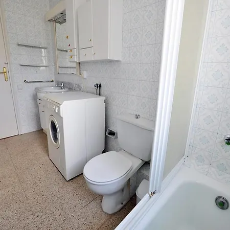 Apartment In With Swimming Pool Roses
